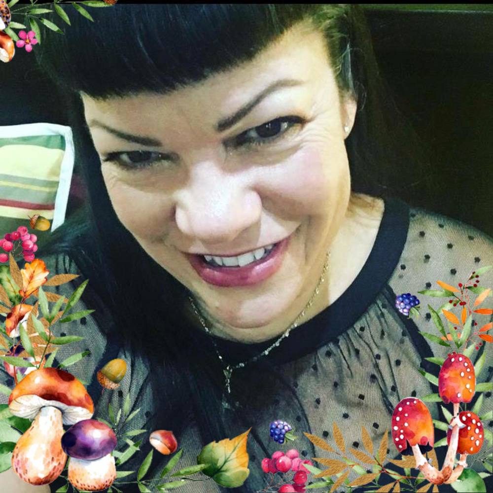 Meet your Posher, Liz